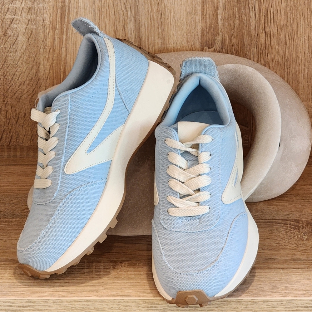 DV By Dolce Vita Brantly Women's Light Blue Women's Sneakers Size 8 - Picture 8 of 9